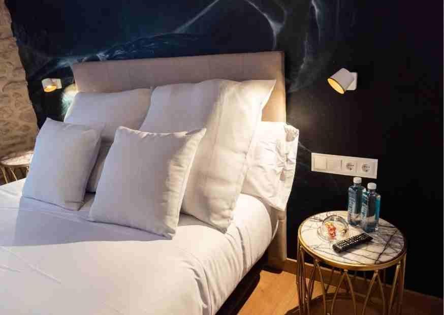 Hotel Les Quingles Calders Zewnętrze zdjęcie